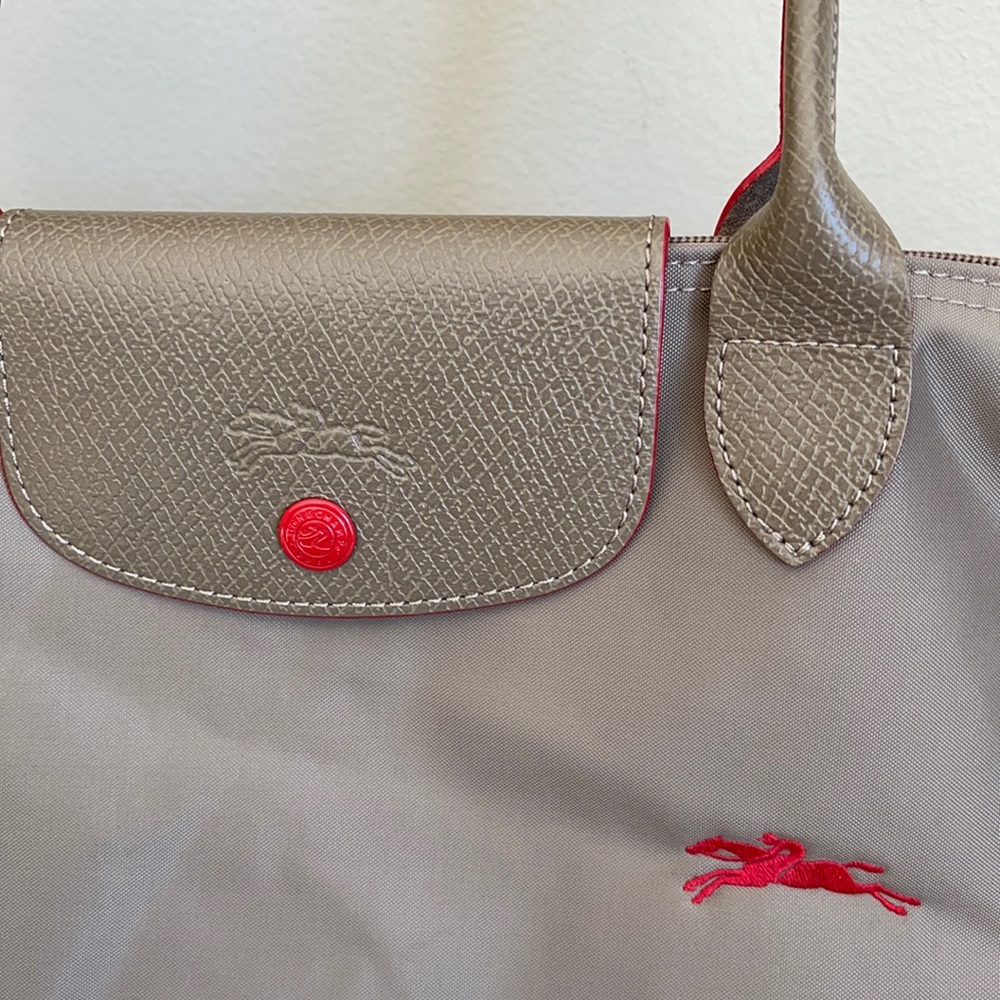 ***SOLD*** Longchamp Le Pliage Club Tote - Picture 4 of 15